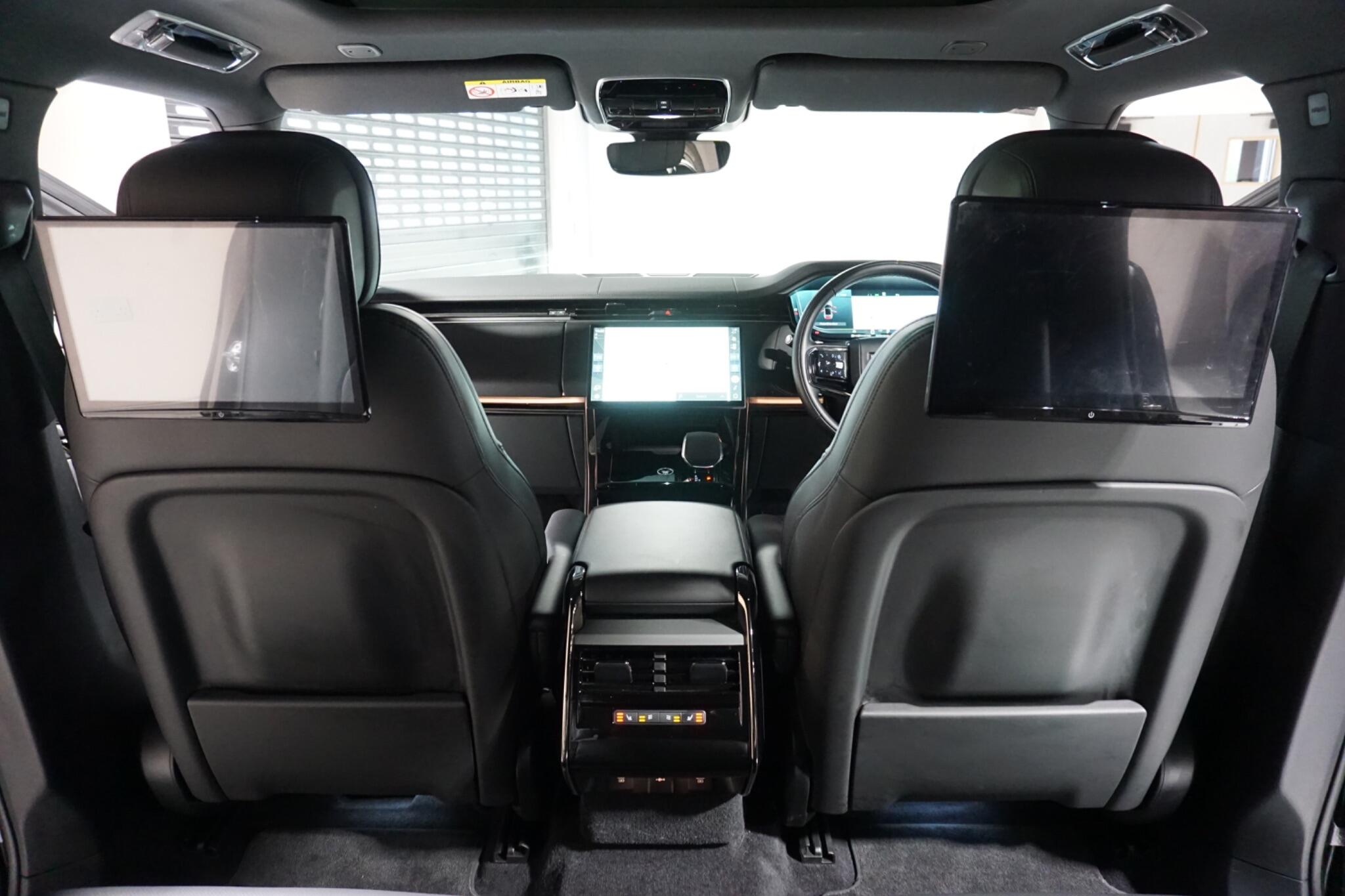 Land Rover Range Rover Sport 3.0 D300 MHEV Dynamic SE SUV 5dr Diesel Auto 4WD Euro 6 (s/s) (300 ps)